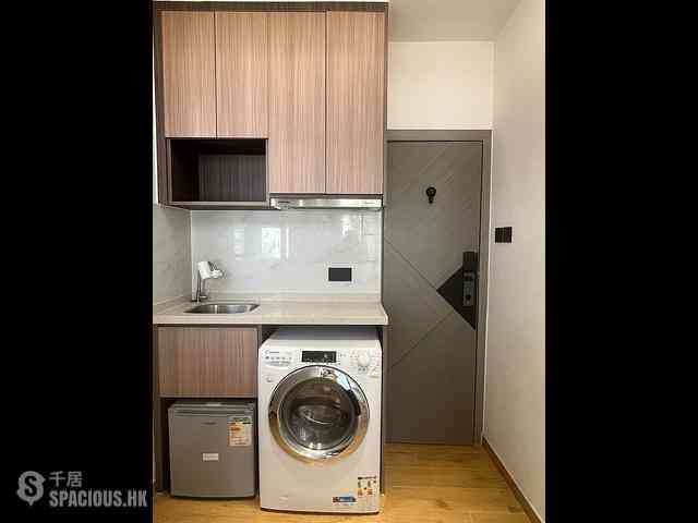 Prince Edward - Flatiron Court 02