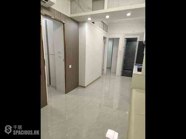 Sai Ying Pun - Hang Yue Building 03
