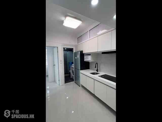 Sai Ying Pun - Hang Yue Building 06
