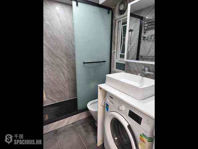 Sai Ying Pun - Hang Yue Building 10