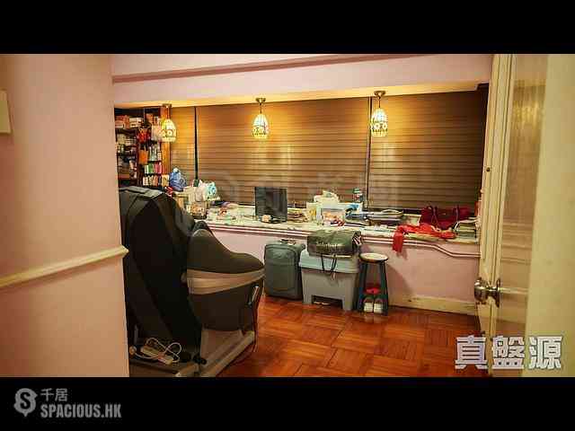Fo Tan - Sha Tin 33 Oriental Heights (Block 1) 03