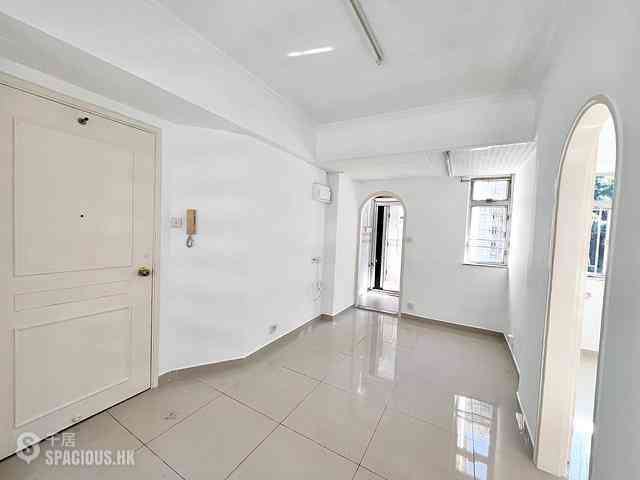 Wan Chai - Kin On House 01