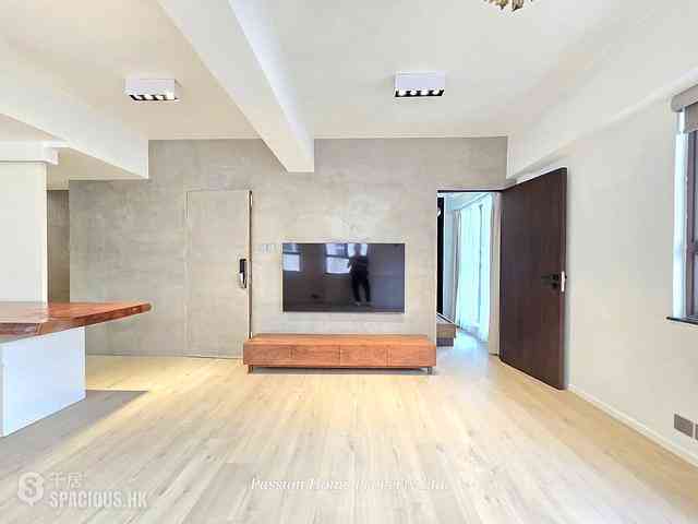 Happy Valley - Ascot Villas 01