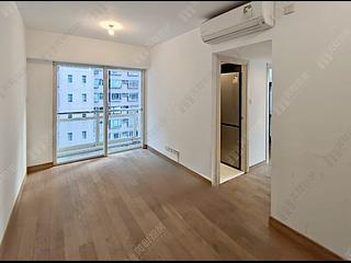 Soho - Centrestage 03