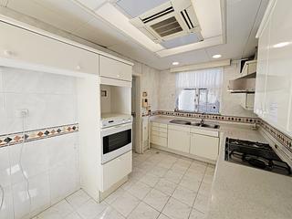 The Peak - Sunshine Villa 04