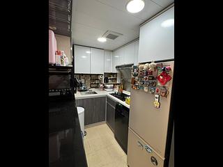 Tai Kok Tsui - Hampton Place Tower 2 03
