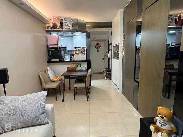 Tai Kok Tsui - Hampton Place 01