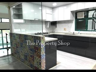Clear Water Bay - Little Palm Villa 03