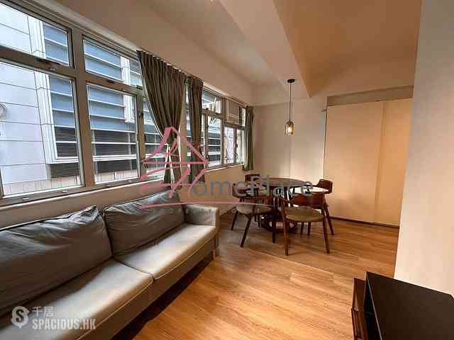 Sai Ying Pun - Hing Yip Building 01