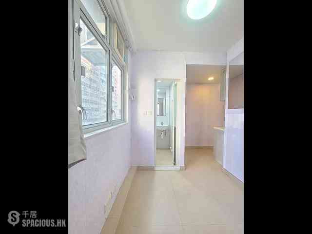 Mong Kok - 561, Nathan Road 05