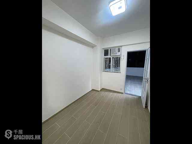 Sheung Wan - On Wah Building 06