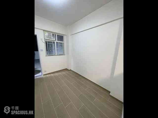 Sheung Wan - On Wah Building 07