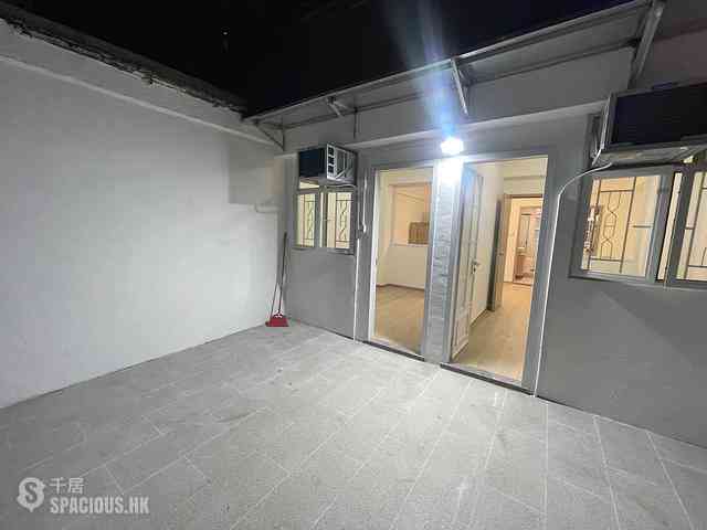 Sheung Wan - On Wah Building 08