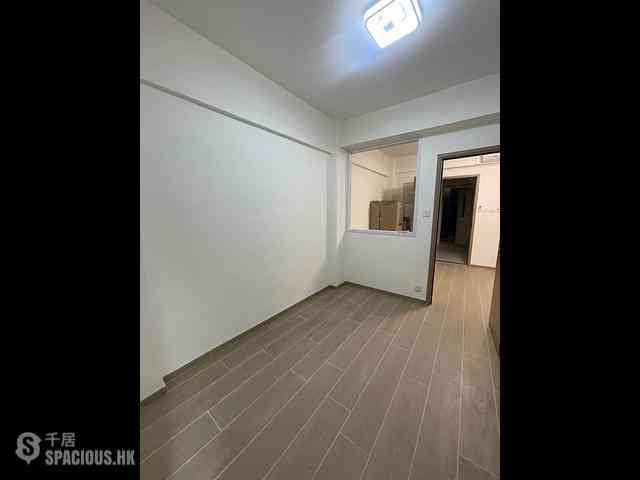 Sheung Wan - On Wah Building 09