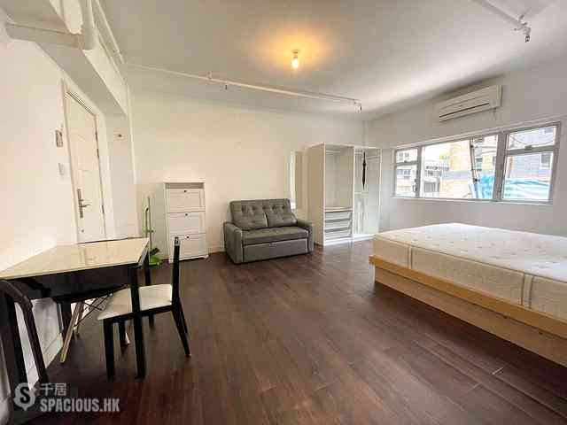 Sheung Wan - Yu Hing Mansion 02