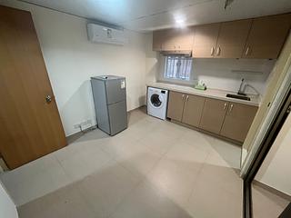 Sheung Wan - 70, Des Voeux Road West 02