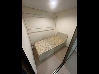 Sheung Wan - 70, Des Voeux Road West 05