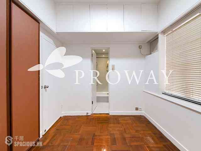 Mid Levels Central - Mackenny Court 05