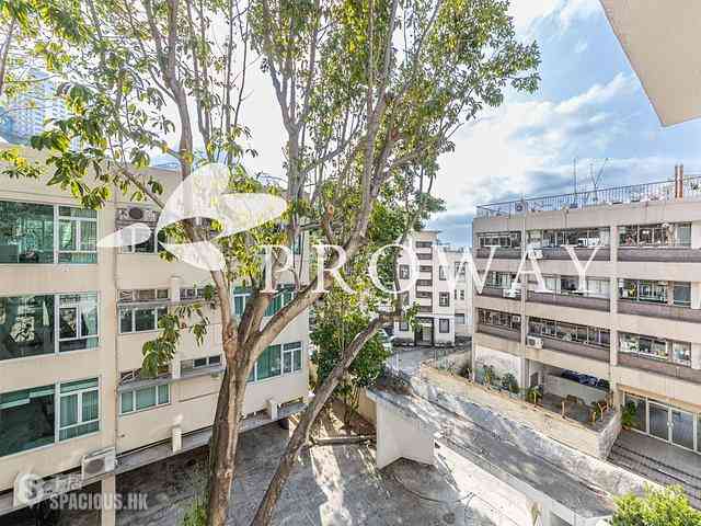 Pok Fu Lam - Bisney Villas 01