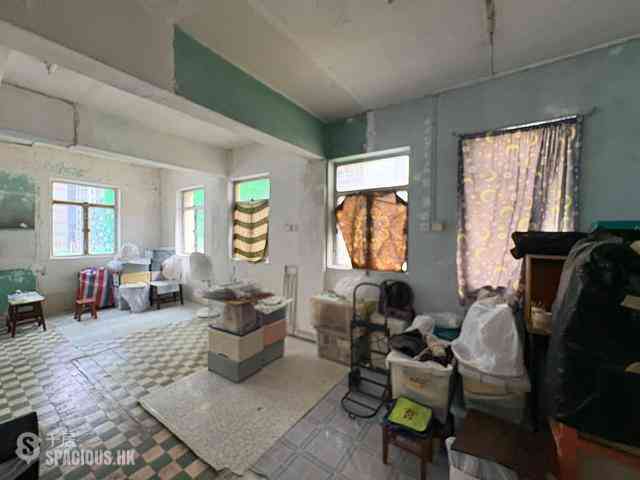 Sheung Wan - 23, Tung Street 01