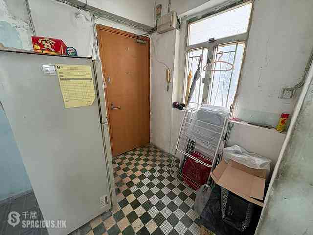 Sheung Wan - 23, Tung Street 09