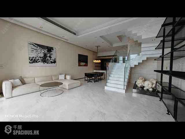 Chung Hom Kok - Scape 02