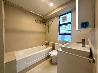 Mid Levels Central - Robinson Heights Block 2 13