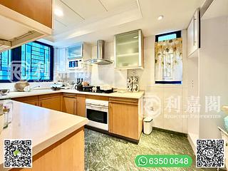 Clear Water Bay - Hillview Court 05