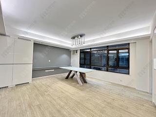 Mid Levels Central - Macdonnell House 06