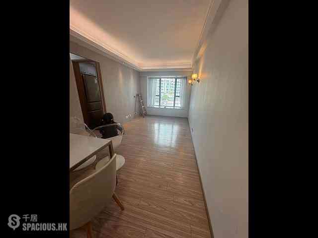 Tai Kok Tsui - Park Avenue Phase 1 Block 7 01