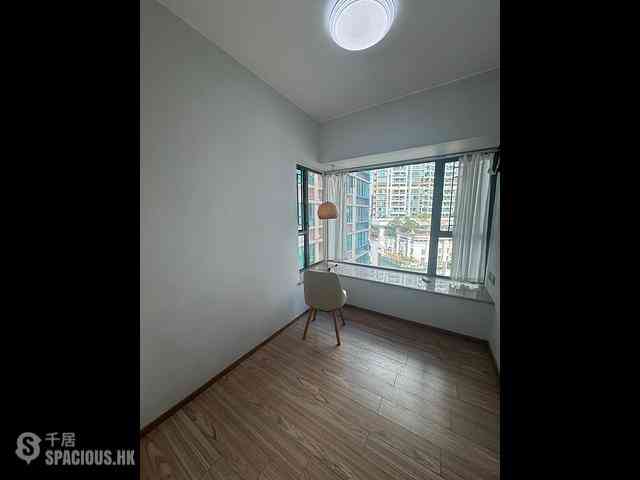 Tai Kok Tsui - Park Avenue Phase 1 Block 7 04