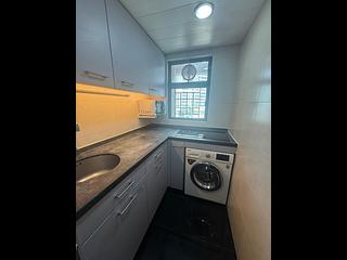 Tai Kok Tsui - Park Avenue Phase 1 Block 7 06