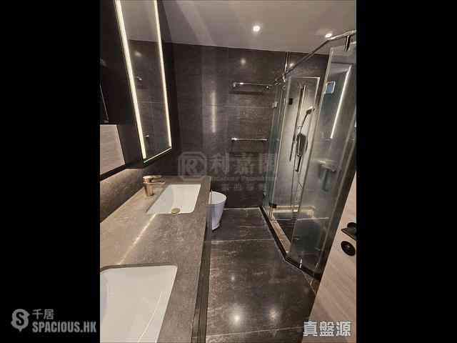 North Point - Fleur Pavilia Tower 2 08