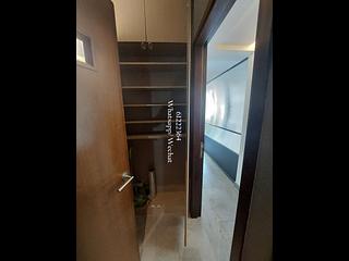 Poho - 242-244, Hollywood Road 06