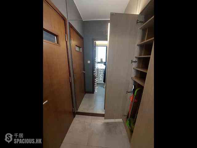 Poho - 242-244, Hollywood Road 08