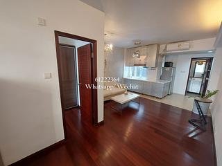 Poho - 152-154, Hollywood Road 06