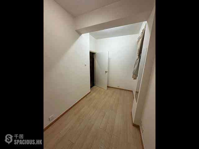 Mong Kok - Winfield Building 02