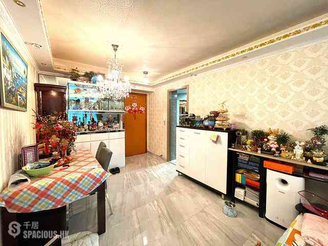 Tung Chung - Caribbean Coast Phase 2 Albany Cove Tower 7 03