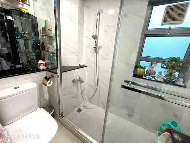 Tung Chung - Caribbean Coast Phase 2 Albany Cove Tower 7 12
