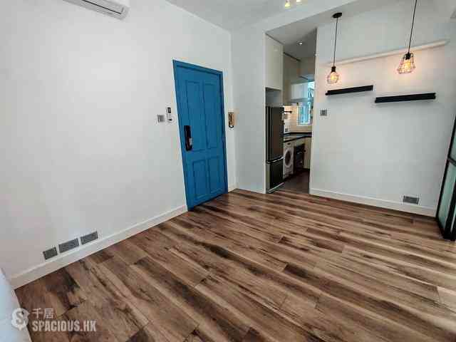 Sai Ying Pun - Hoi Sing Building Block 1 03