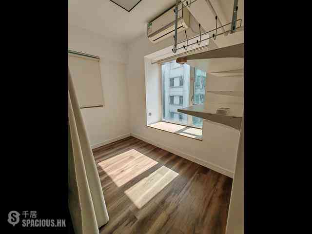 Sai Ying Pun - Hoi Sing Building Block 1 05