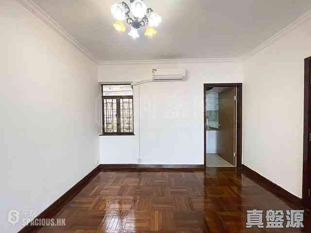 Braemar Hill - Summit Court Block C 03