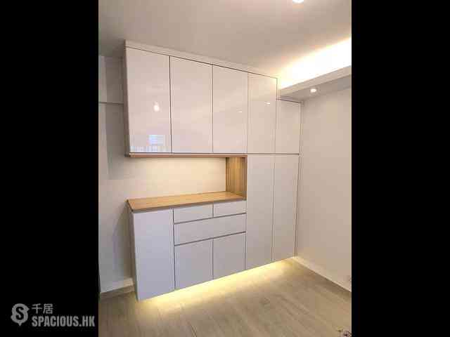 North Point - Kar On House 03