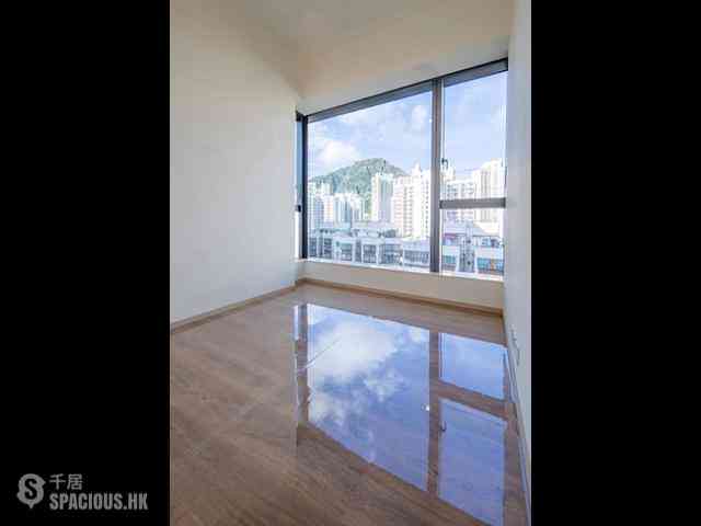 Ngau Tau Kok - The Aperture 03