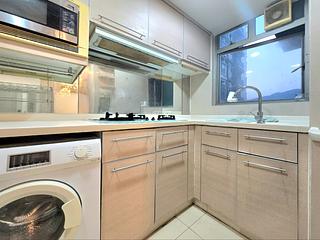 Tung Chung - Caribbean Coast Phase 2 Albany Cove 43