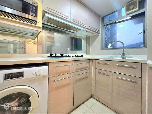 Tung Chung - Caribbean Coast Phase 2 Albany Cove 43