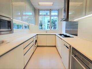 Tung Chung - Coastal Skyline Phase 2 Le Bleu 16