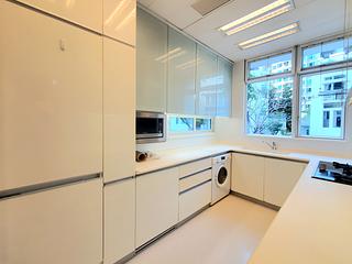 Tung Chung - Coastal Skyline Phase 2 Le Bleu 17