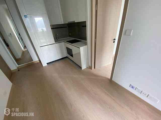 Lohas Park - Lohas Park Phase 12A Seasons Place Tower 3B 01