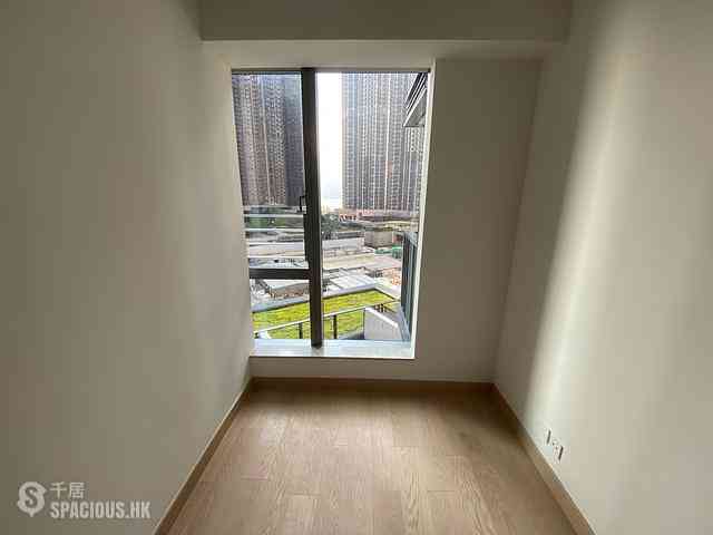 Lohas Park - Lohas Park Phase 12A Seasons Place Tower 3B 03